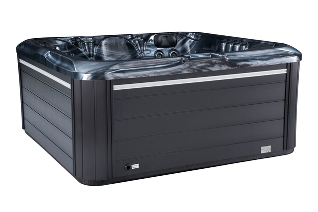 The Aquarius + 5 Person Hot Tub